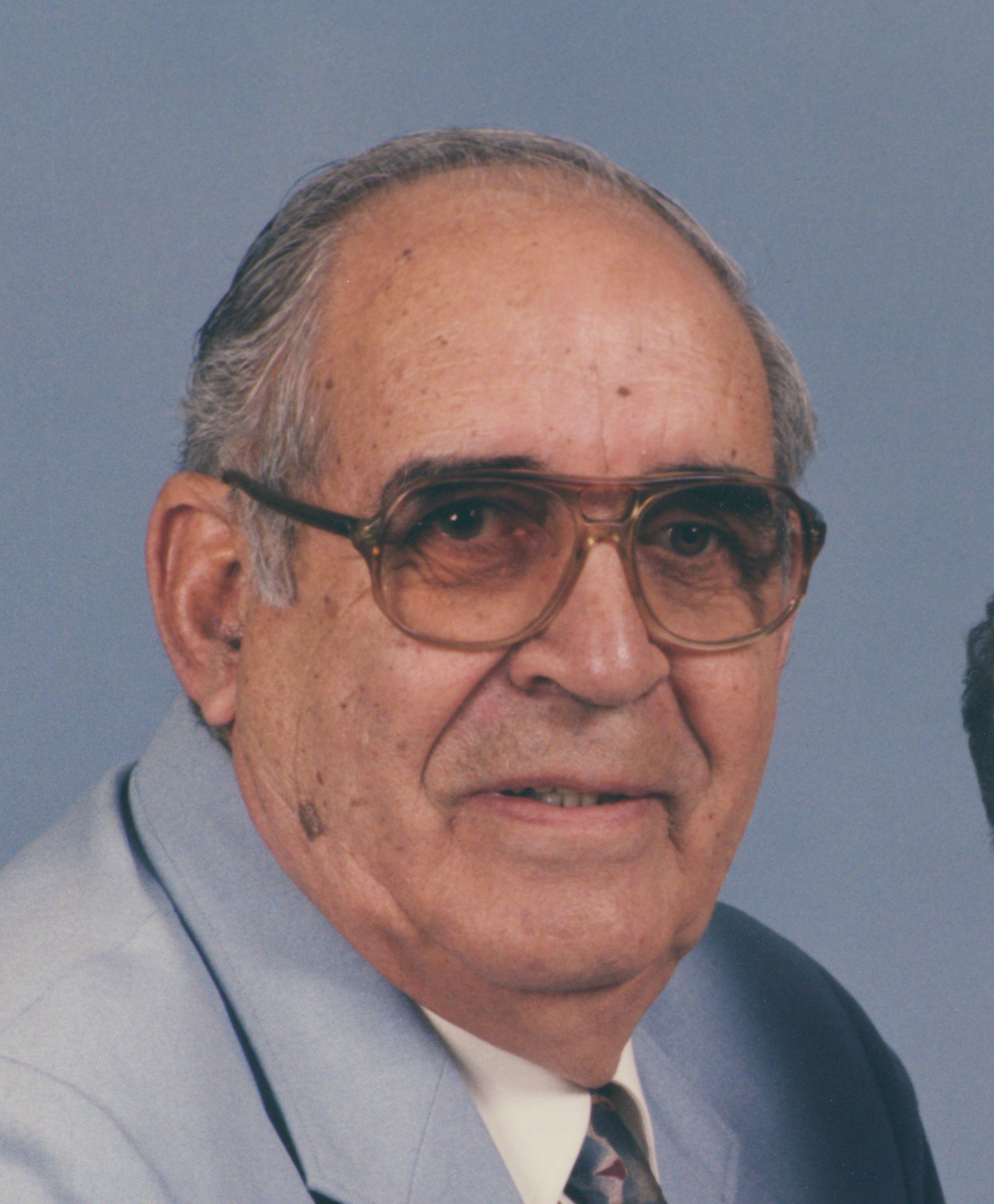 Obituary for Frank Paul Schilling, Sr. | Harry Mckneeley & Son